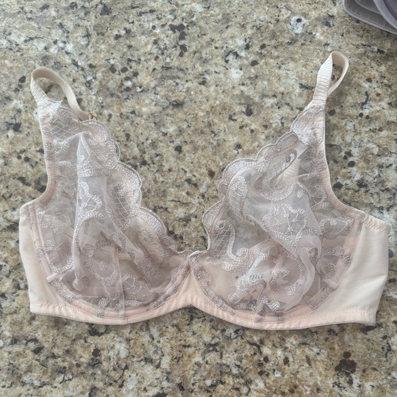 Soma beige and Silver Elegant Lace Beige Bra size 34D - Picture 1 of 3